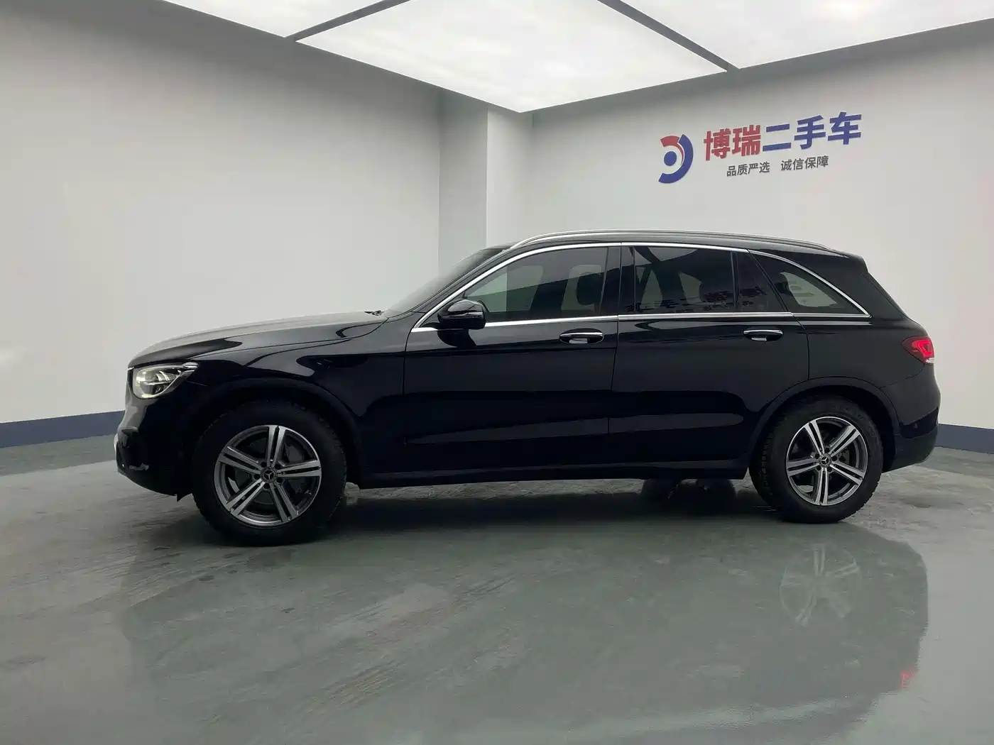 Mercedes-Benz GLC 2021 GLC 260 L 4MATIC Sporty фото 4