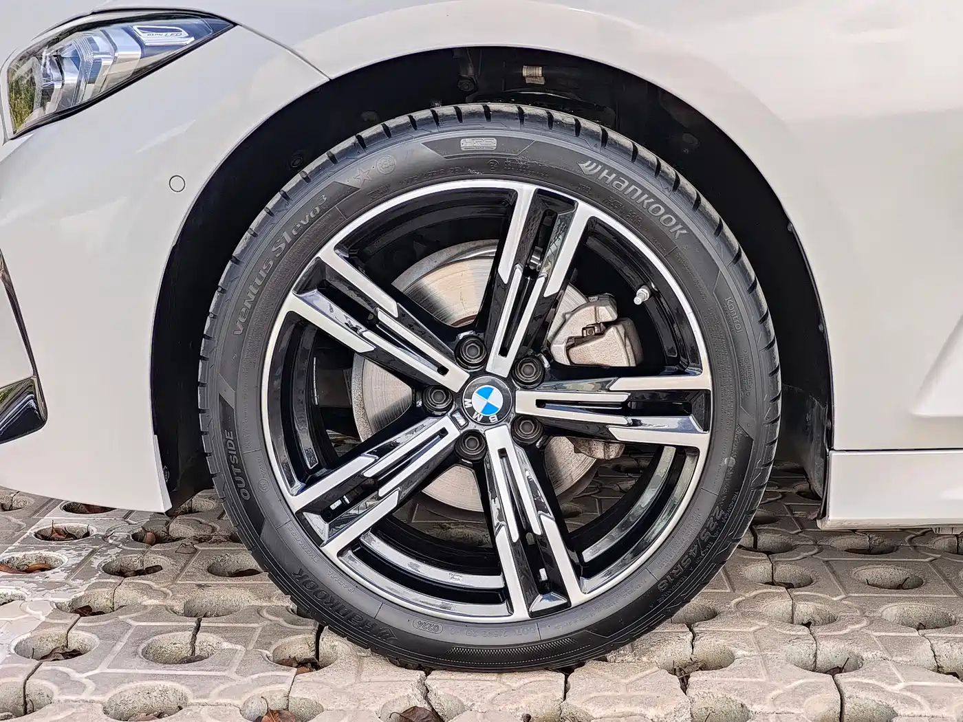 BMW 3 Series 2024 325i M Sport Package фото 4