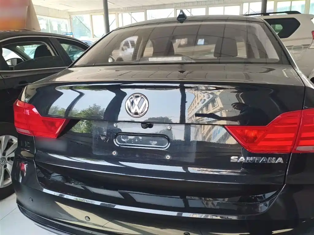 VOLKSWAGEN SANTANA