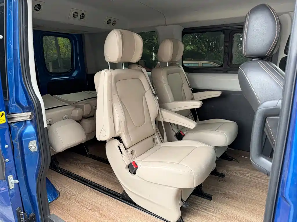 Iveco Daily 2021 2021 3.0T Automatic Yunrui Short Wheelbase Low Roof Manual Door F1C