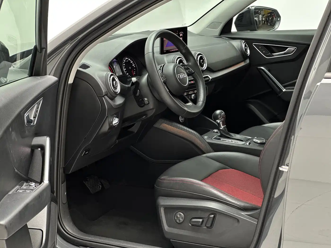 Audi Q2L 2021 Model 35 TFSI Fashion Dynamic фото 12