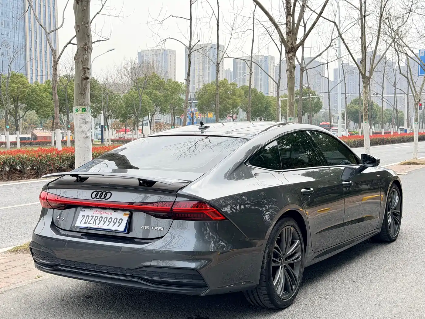 Audi A7 2023 Model 45 TFSI Premium Selection Edition фото 8