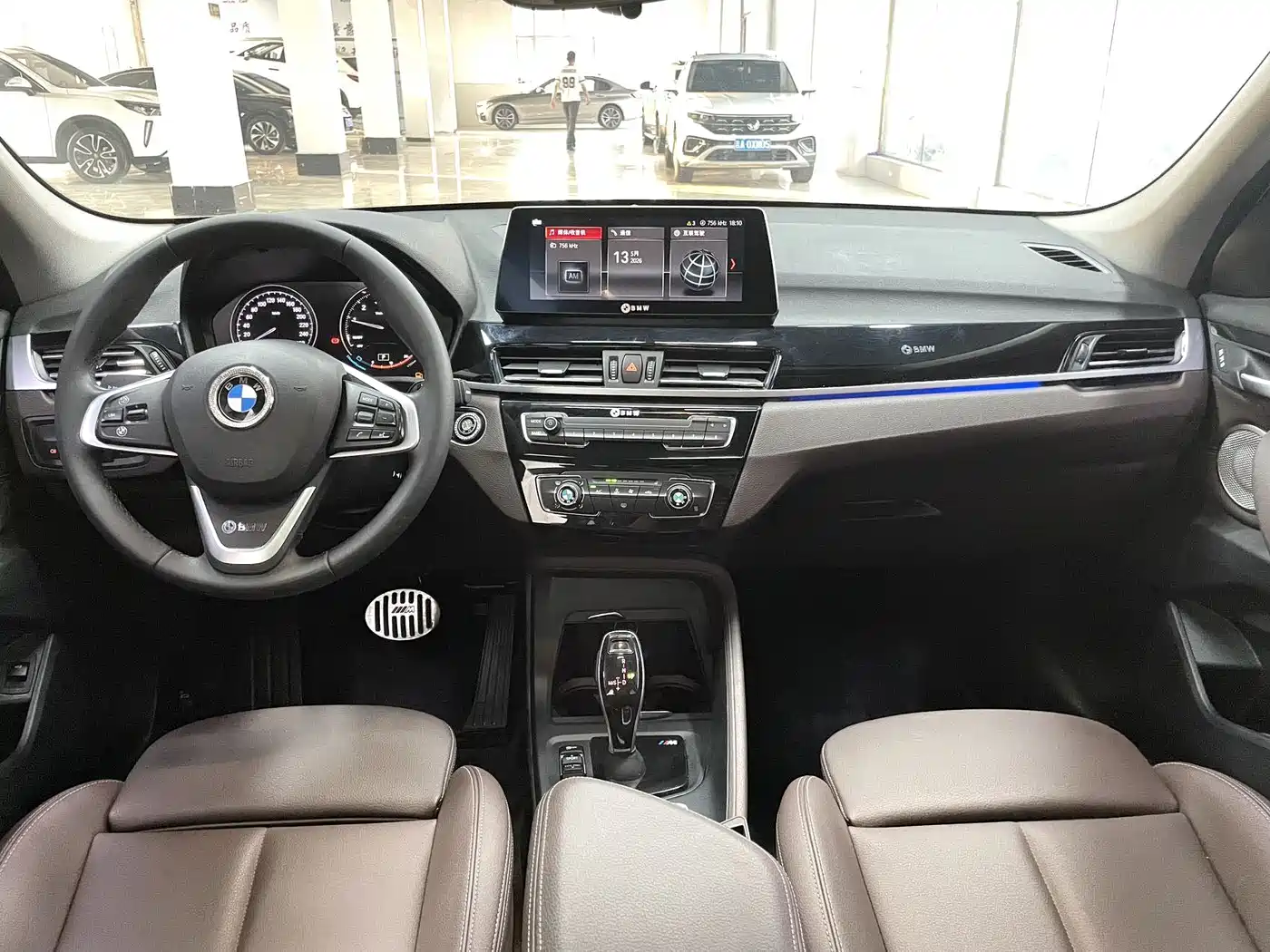 BMW X1 2022 sDrive20Li Fashion фото 9