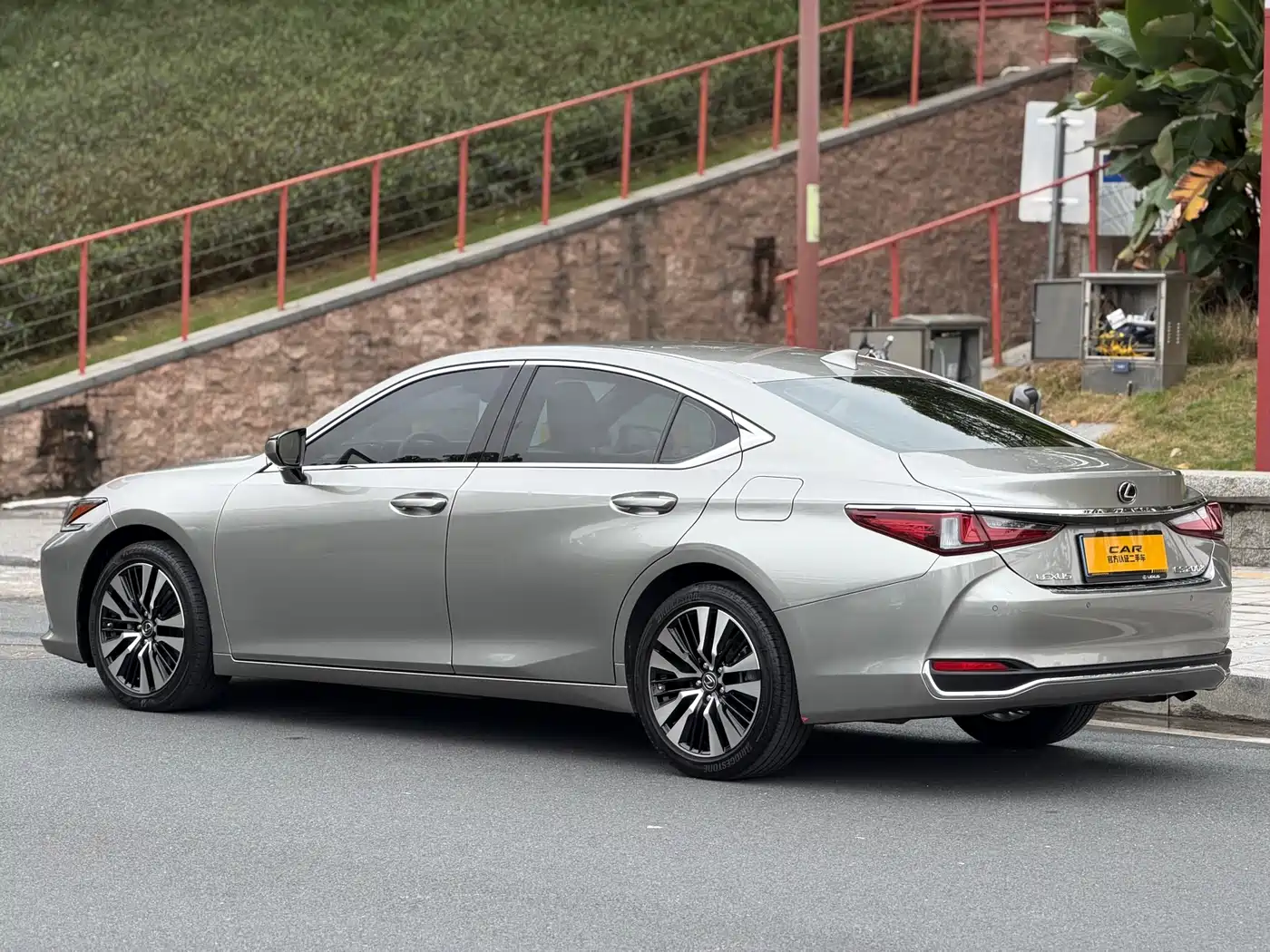 Lexus ES 2021 200 Excellence Edition фото 24