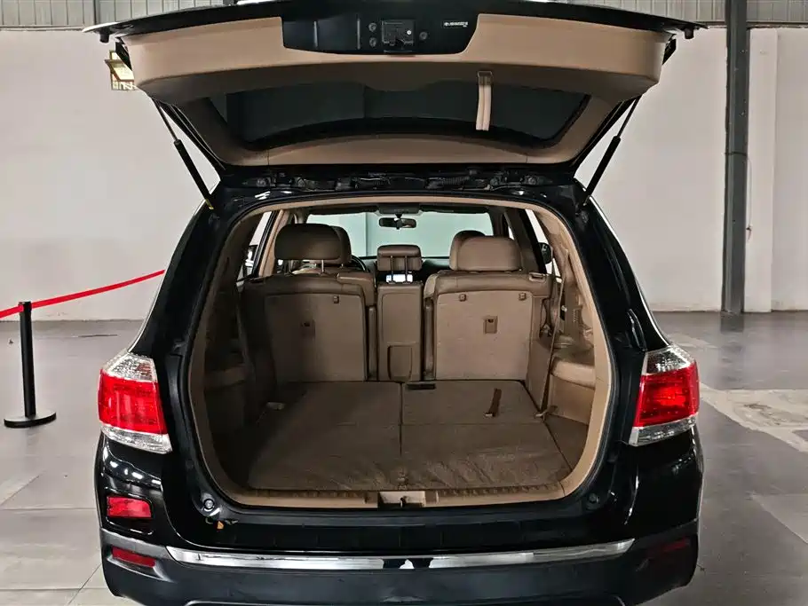 Toyota Highlander 2012 2.7L 2WD 7-Seater Luxury Edition фото 4
