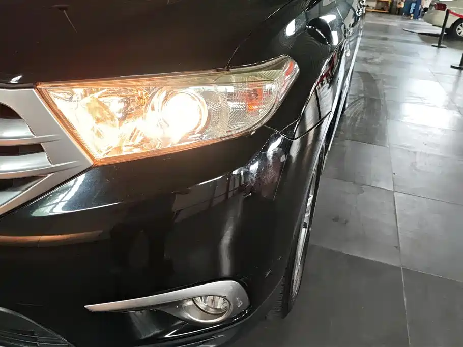 Toyota Highlander 2012 2.7L 2WD 7-Seater Luxury Edition фото 5