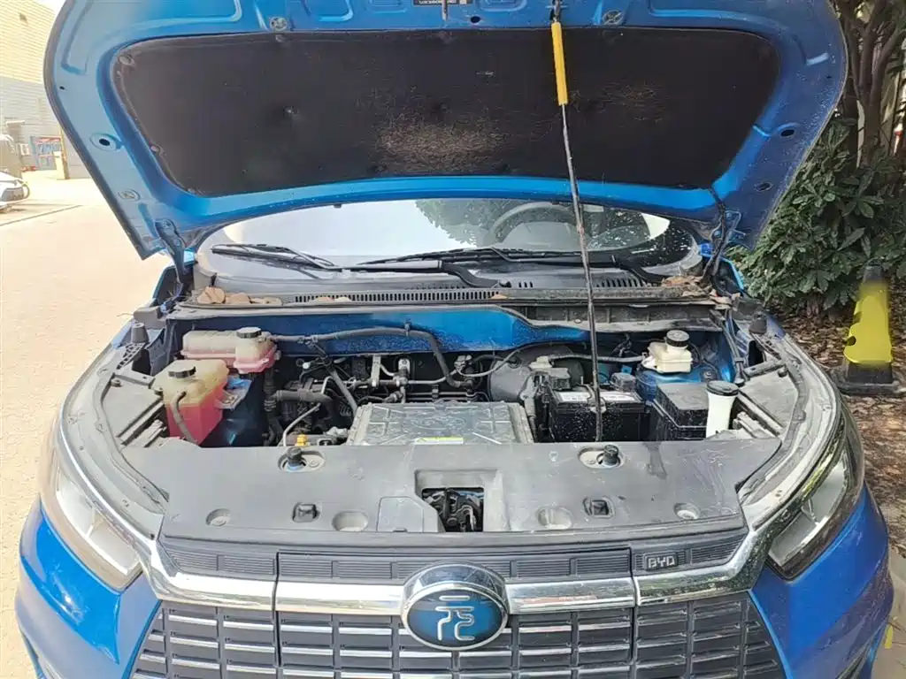 BYD Yuan New Energy 2019 EV360 Smart Connect Premium Edition фото 20