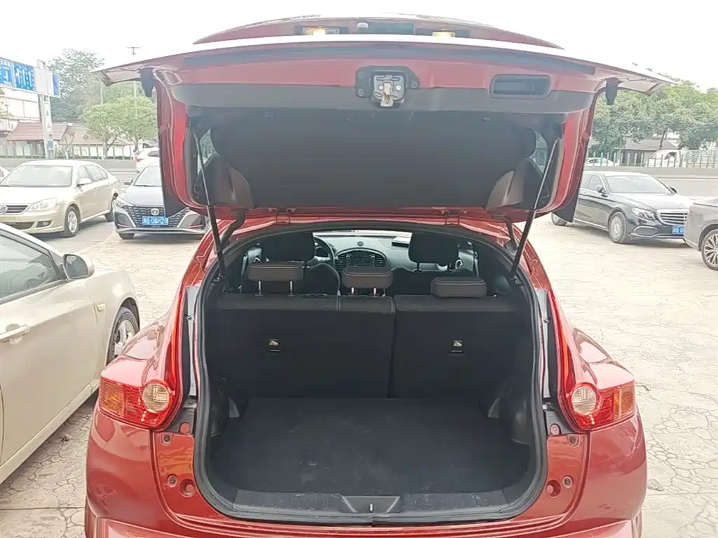 Infiniti ESQ 2019 2014 1.6L Free Edition