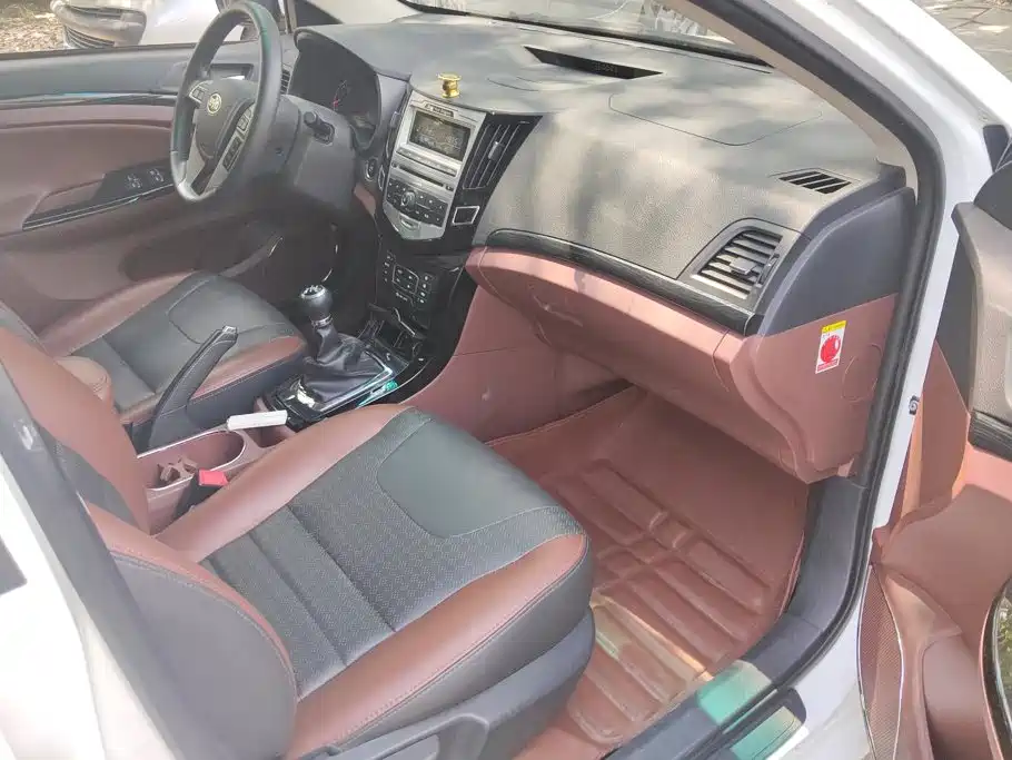 BYD Surui 2015 2015 1.5L Manual Comfort Model