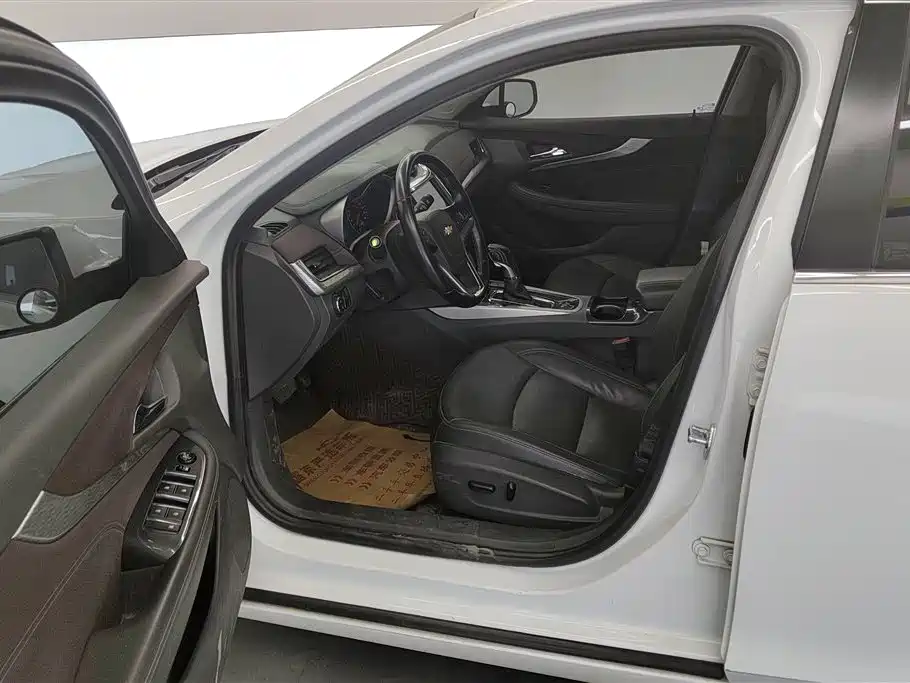 Chevrolet Malibu 2017 1.5T Automatic Luxury Edition фото 9