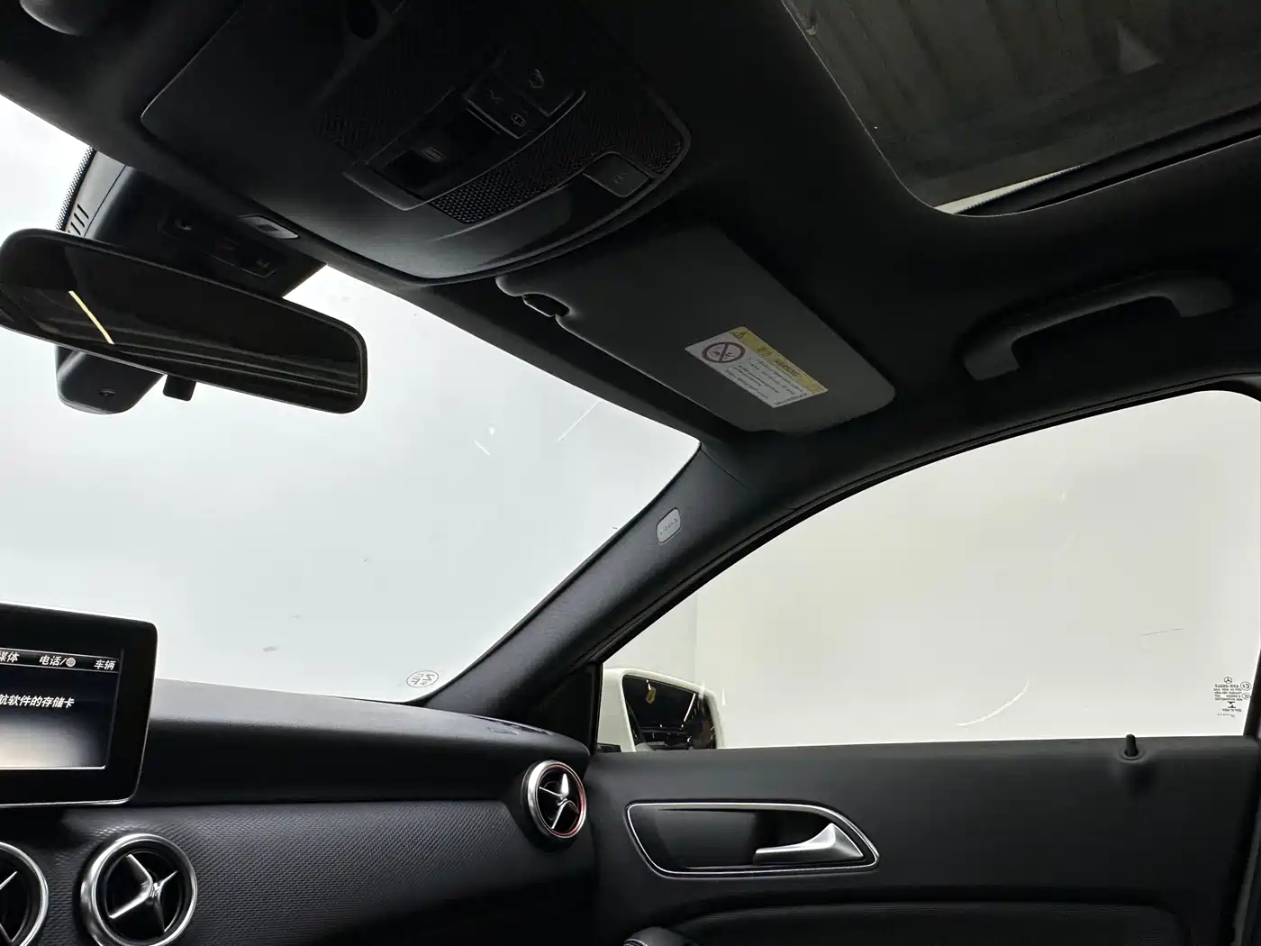 Mercedes-Benz A-Class (Import) 2017 A 200 Dynamic Edition фото 16