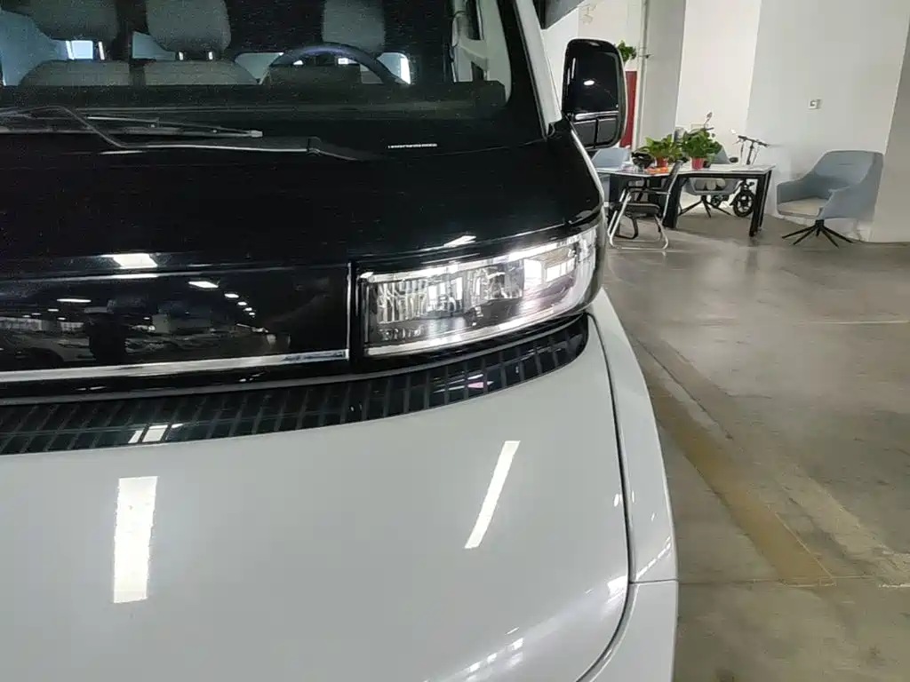 Yuan Cheng Farizon Super VAN 2025 2025 Journey Edition Action Pack 68kWh