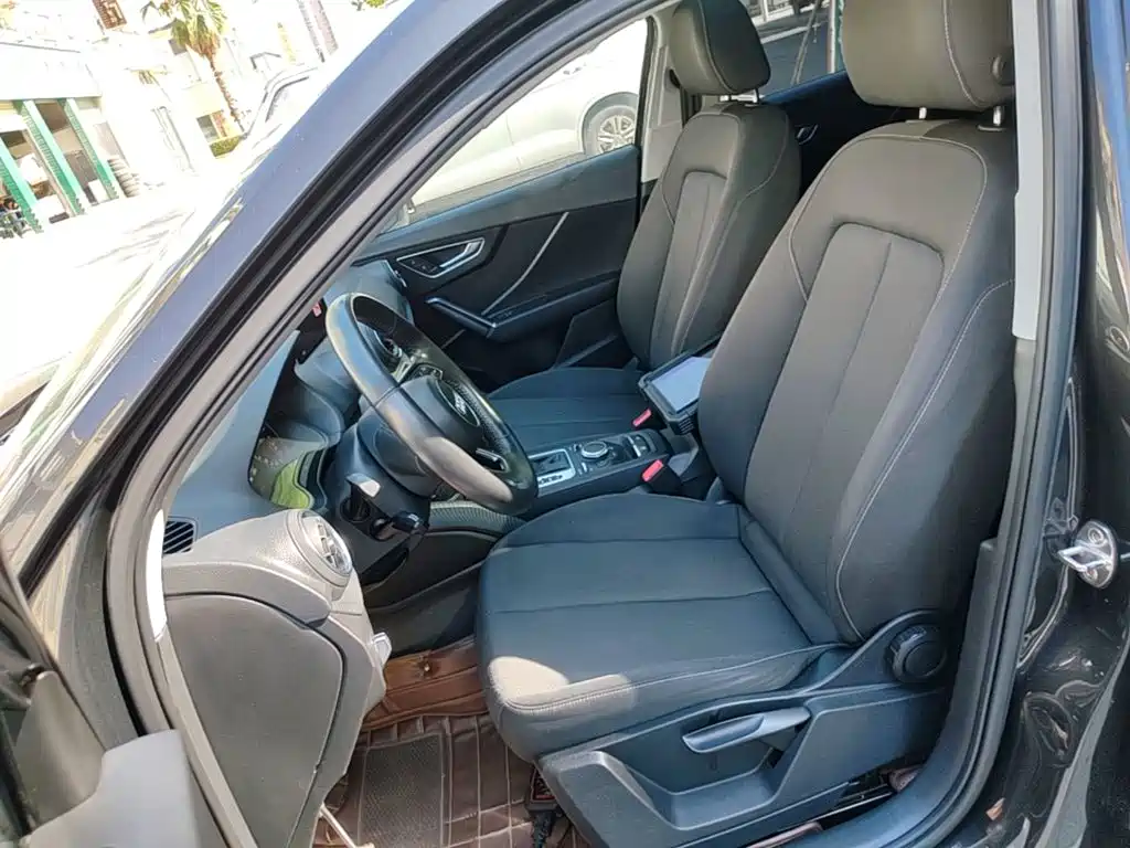 Фото 15 - Audi Q2L