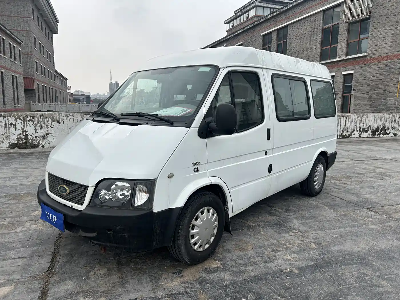 Ford Classic Transit 2015 2015 2.8T Diesel Short Wheelbase 6-Seater Mid-Roof MPV JX493ZLQ4