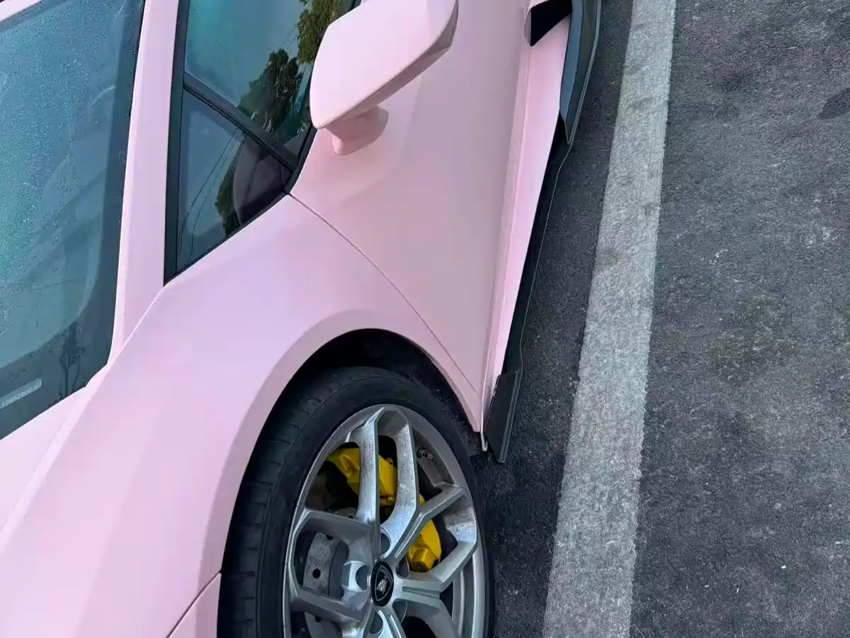 LAMBORGHINI HURACÁN