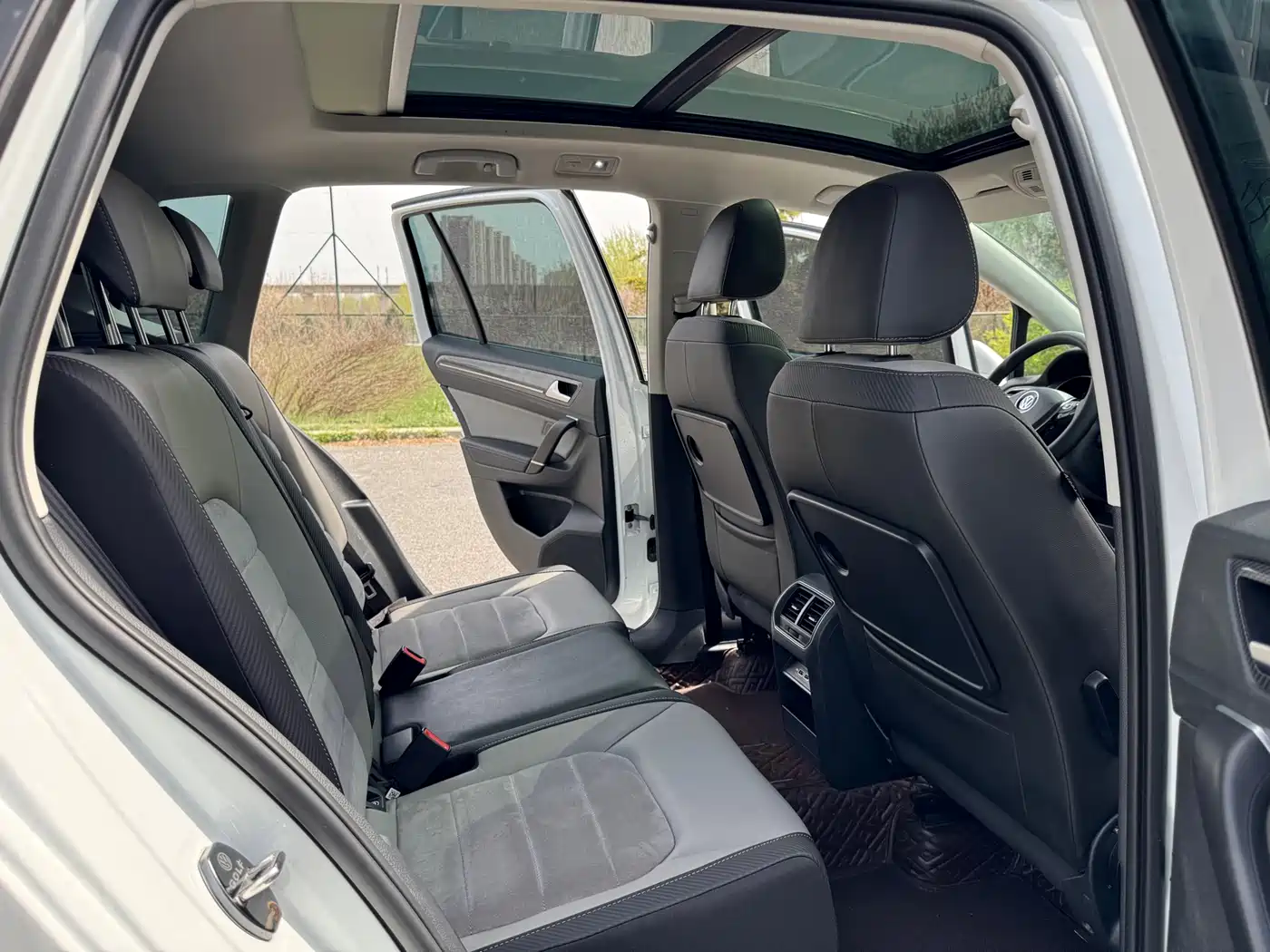 Volkswagen Golf Sportsvan 2019 280TSI Automatic Voyager China V фото 18