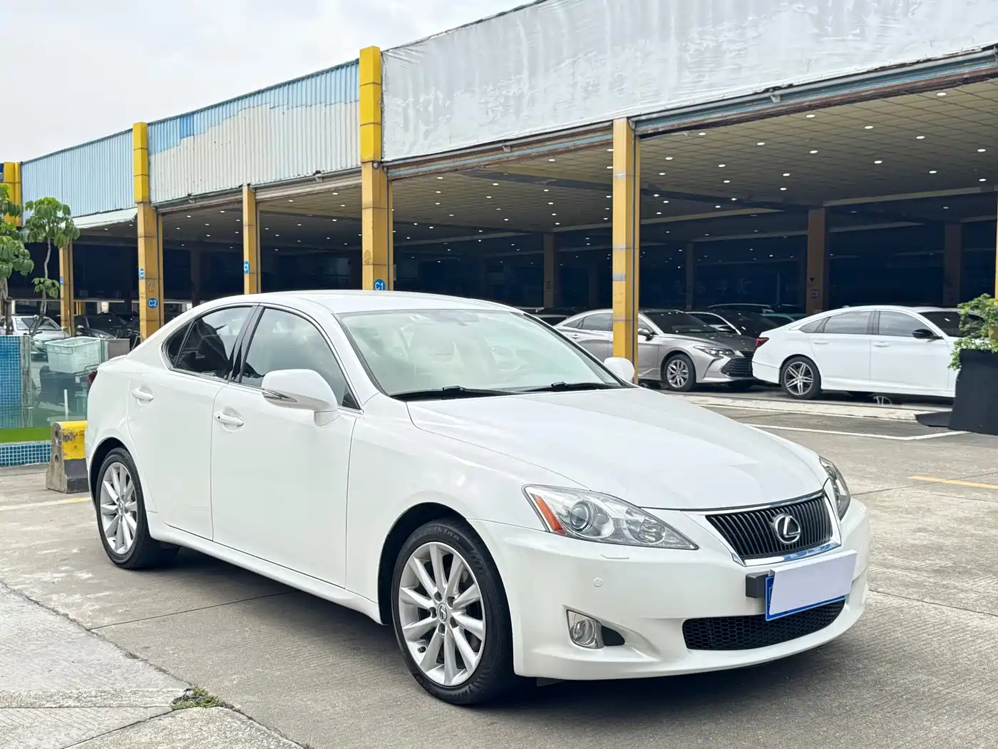 Lexus IS 2009 300 фото 3