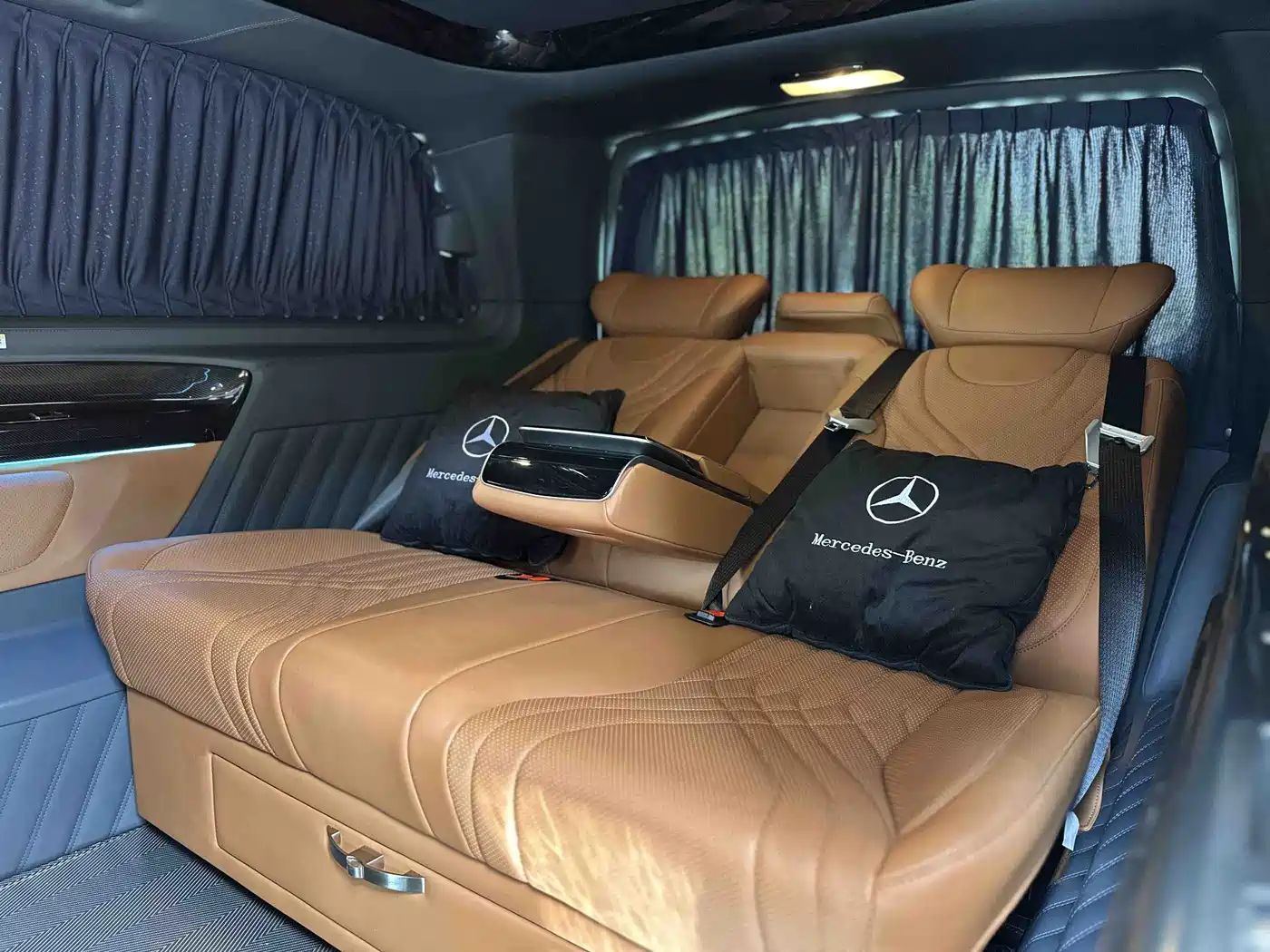 Mercedes-Benz Vito 2023 2.0T Business 7-Seater фото 11