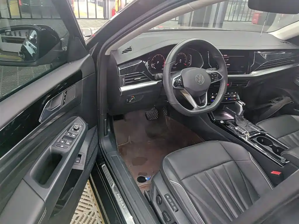 Volkswagen Passat 2024 380TSI Dragon Soaring Edition фото 16