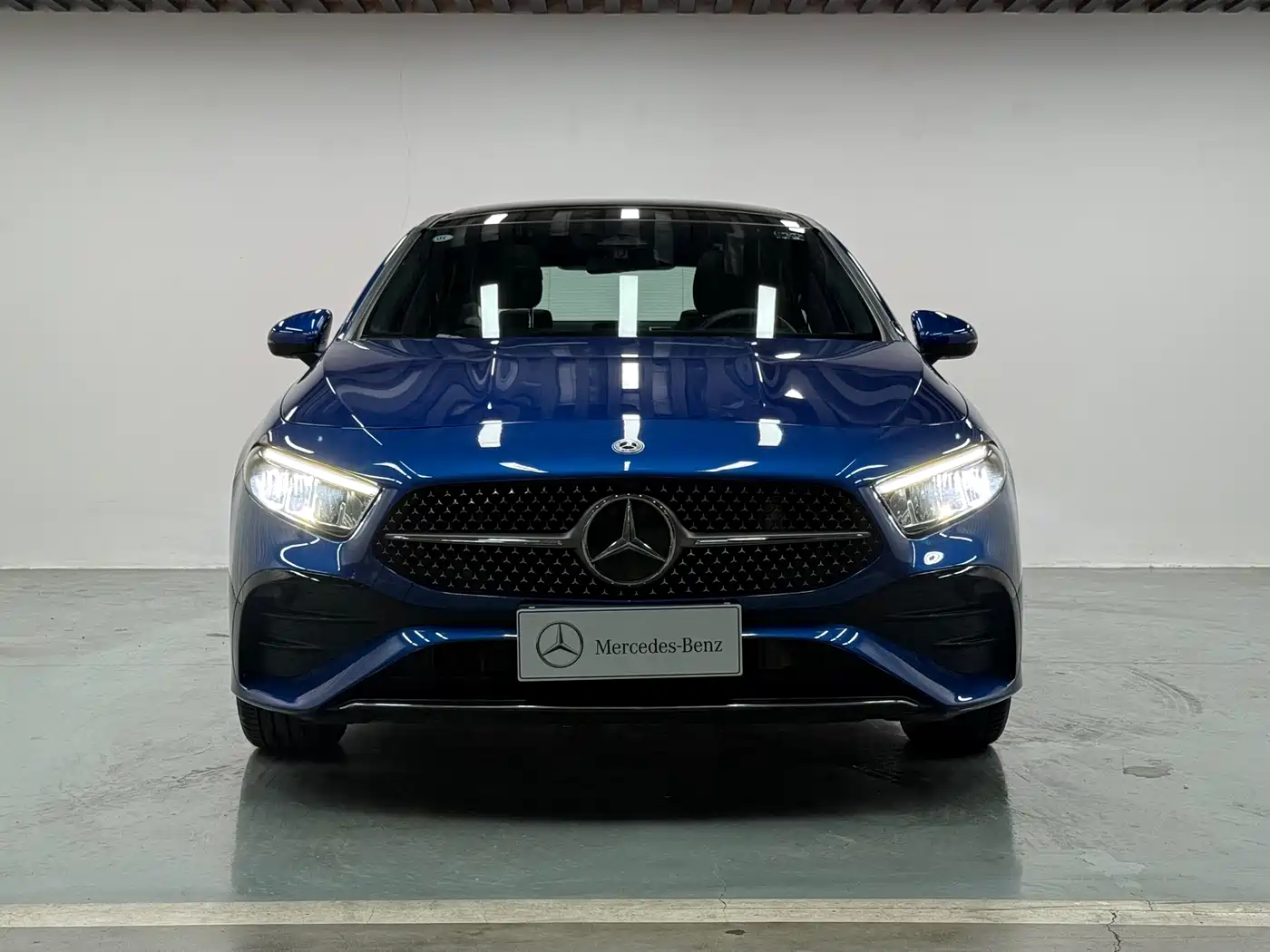 Mercedes-Benz A-Class 2024 A 200 L Fashion Edition фото 2