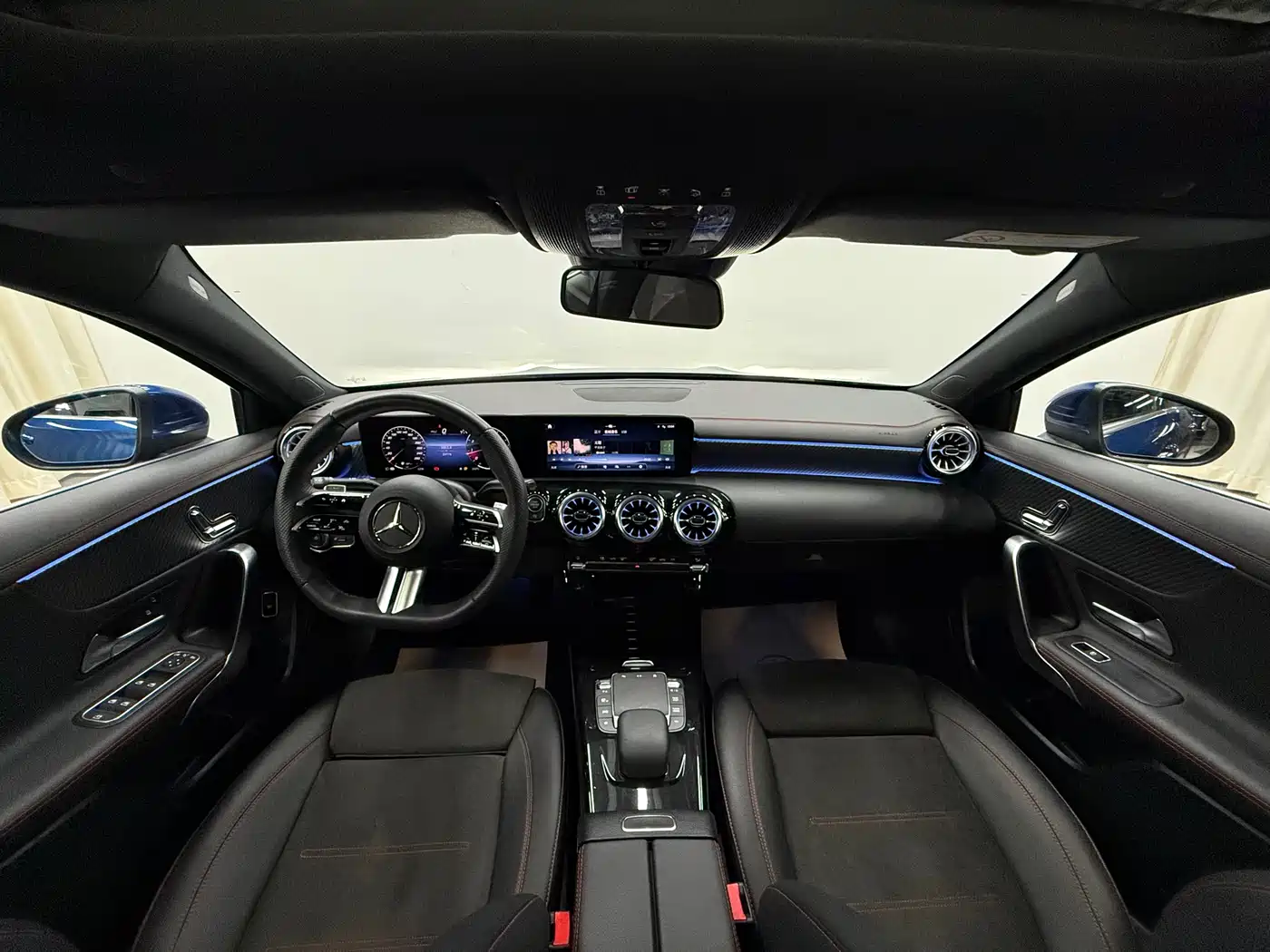 Mercedes-Benz A-Class 2024 A 200 L Fashion Edition фото 4