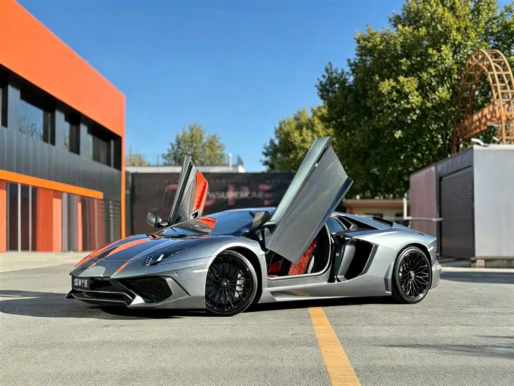 Lamborghini Aventador 2011 LP 700-4