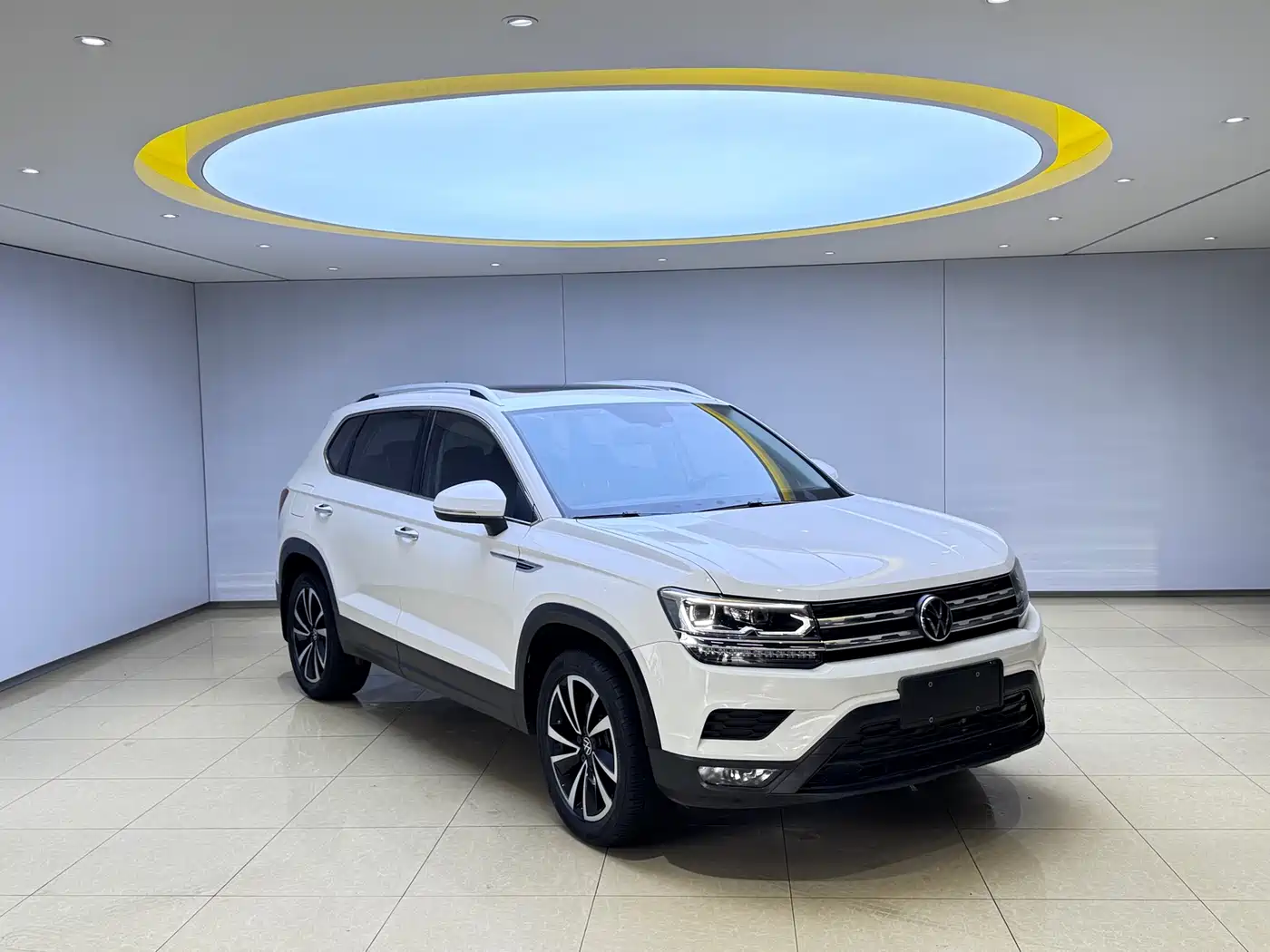 Volkswagen Tharu 2021 Model 280TSI 2WD Luxury Edition фото 3