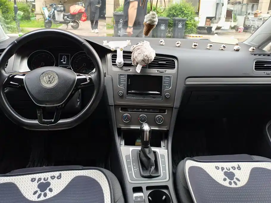 Volkswagen Golf 2016 230TSI Automatic Comfort фото 11