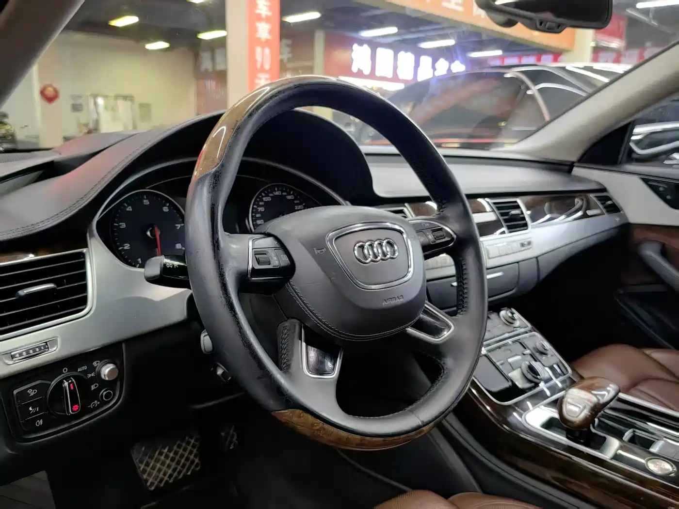 Audi A8 2014 A8L 6.3 FSI W12 quattro Flagship фото 6