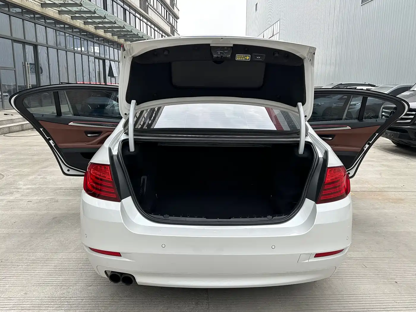 BMW 5 Series 2017 520Li Classic Edition фото 8