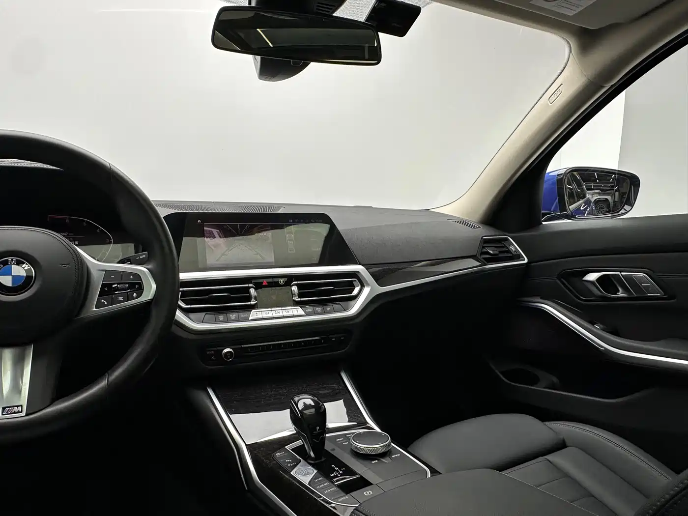 BMW 3 Series 2021 325Li M Sport Package фото 15