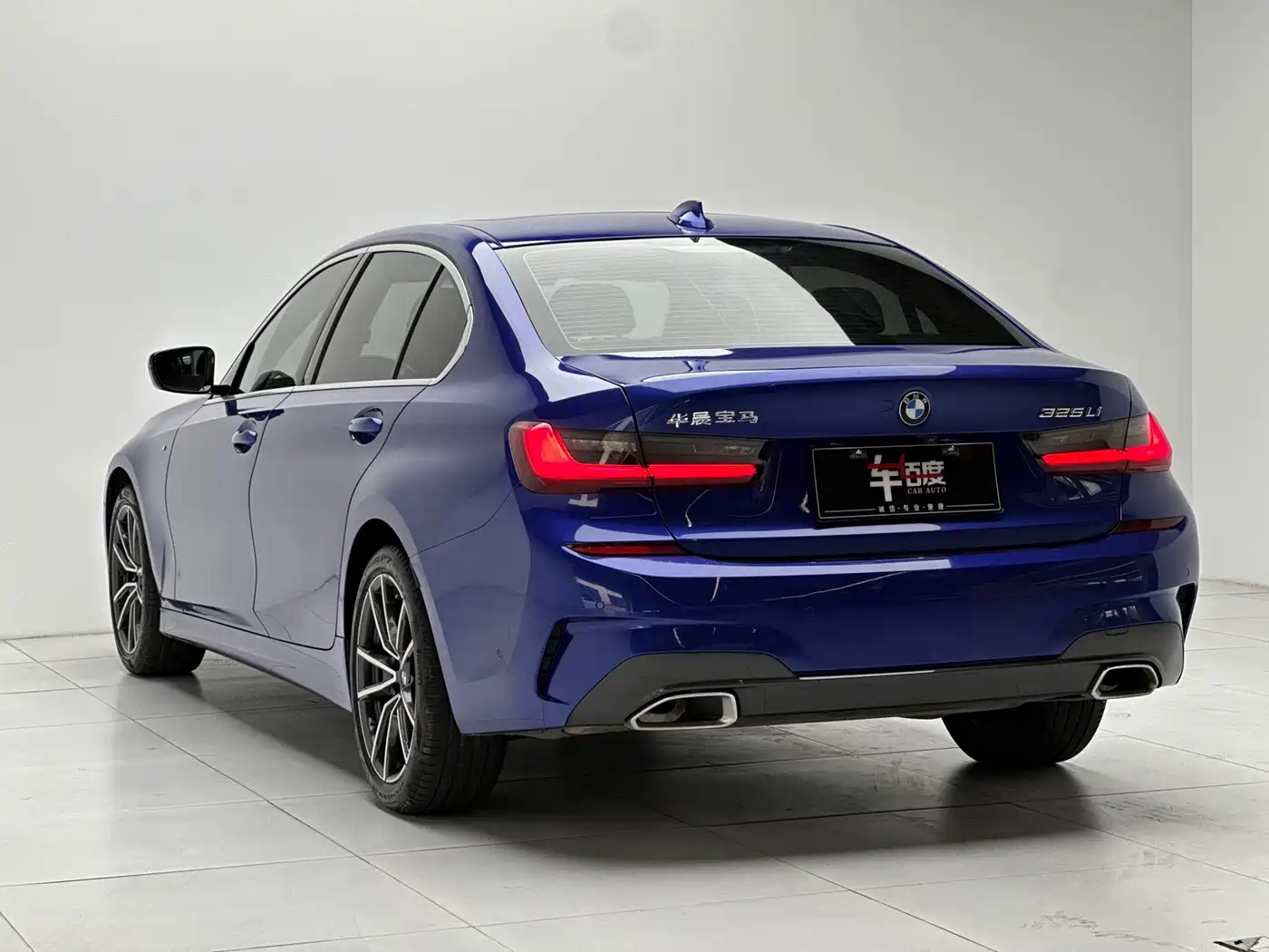 BMW 3 Series 2021 325Li M Sport Package фото 6