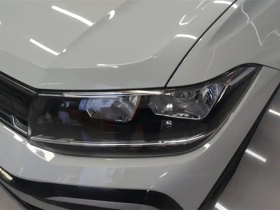 VOLKSWAGEN TU KAI