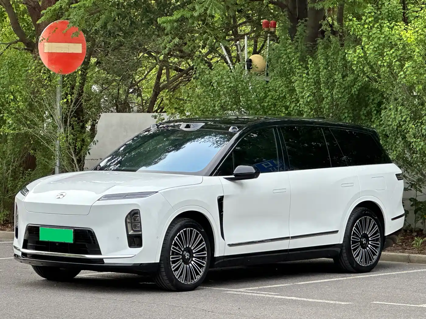 NIO NIO ES8 2025 Model 6-Seat Executive Luxury Edition
