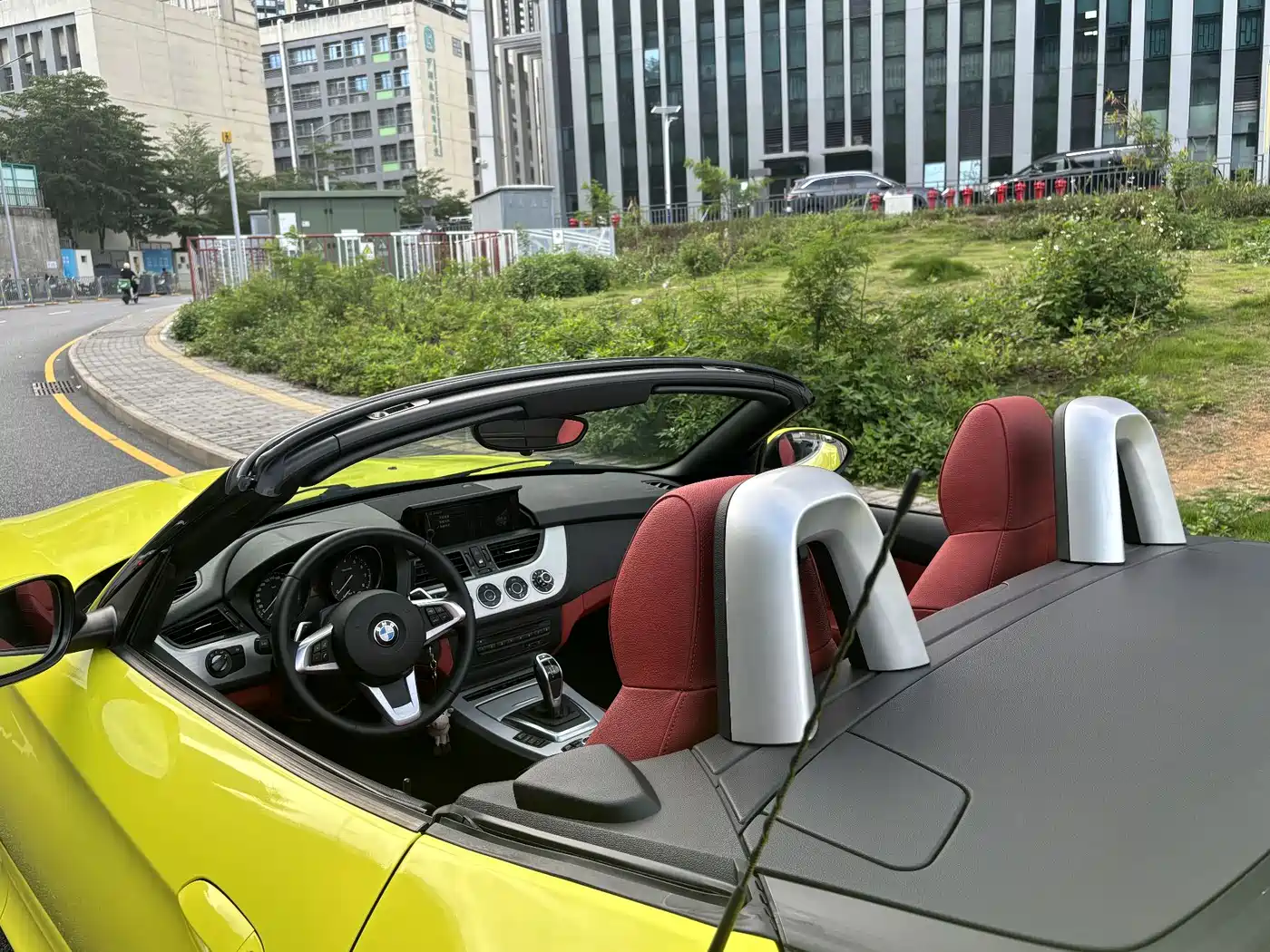 BMW Z4 2013 sDrive20i Leading фото 6
