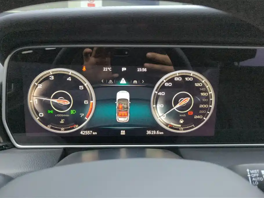 Hongqi HS5 2022 Facelift 2.0T Smart Flag Enjoyment Edition фото 14