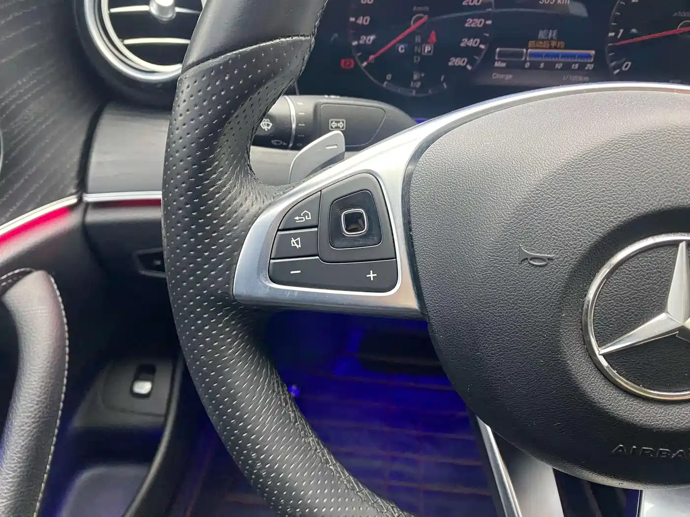 Mercedes-Benz E-Class 2018 Facelift E 300 L Sport Fashion фото 24