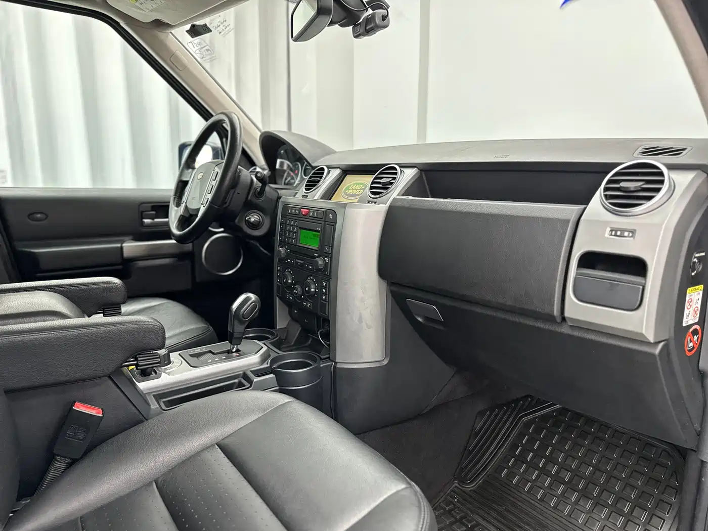 Land Rover Discovery 2005 Model 4.4 V8 HSE фото 43