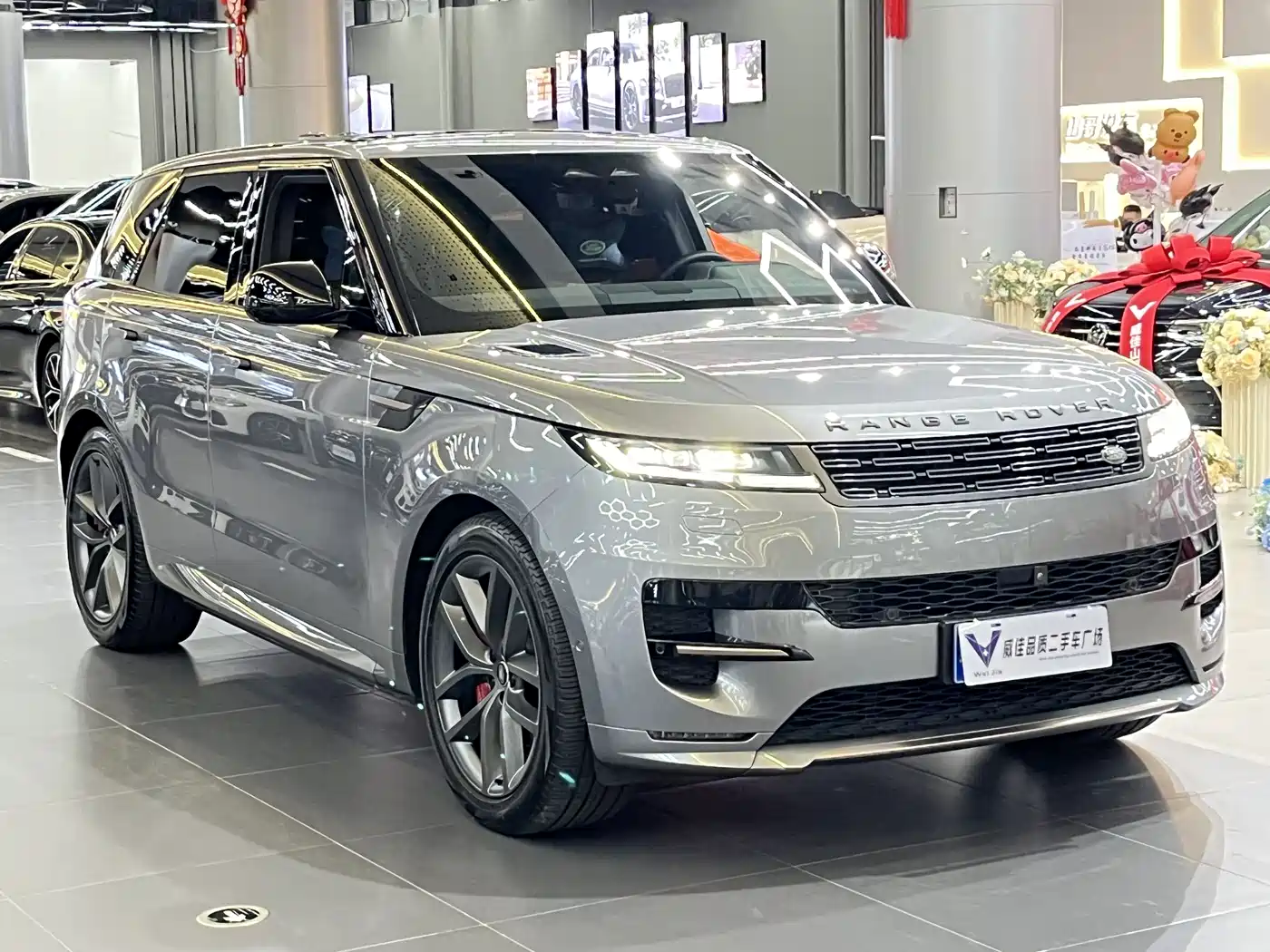 Land Rover Range Rover Sport 2024 400PS Dynamic SE фото 3