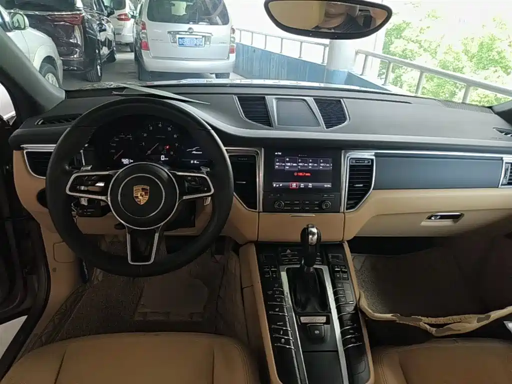 Porsche Macan 2017 Macan 2.0T фото 10
