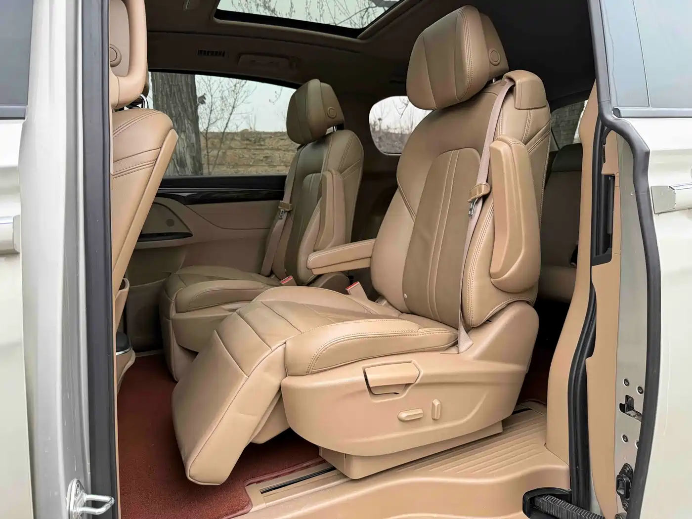 Buick GL8 2018 ES 28T Luxury Type China VI фото 6