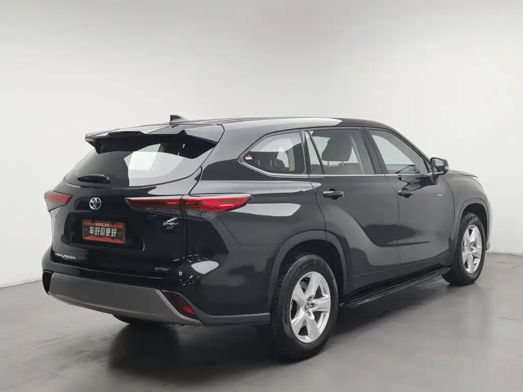 Фото 2 - Toyota Highlander