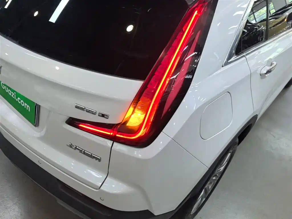 Cadillac XT4 2020 Facelift 28T 2WD Leading фото 8
