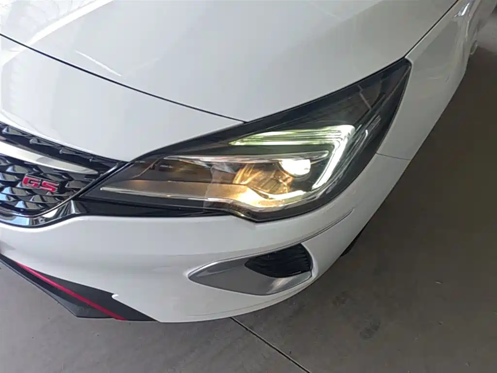 Buick Verano 2019 Hatchback GS 20T DCT Leading фото 24