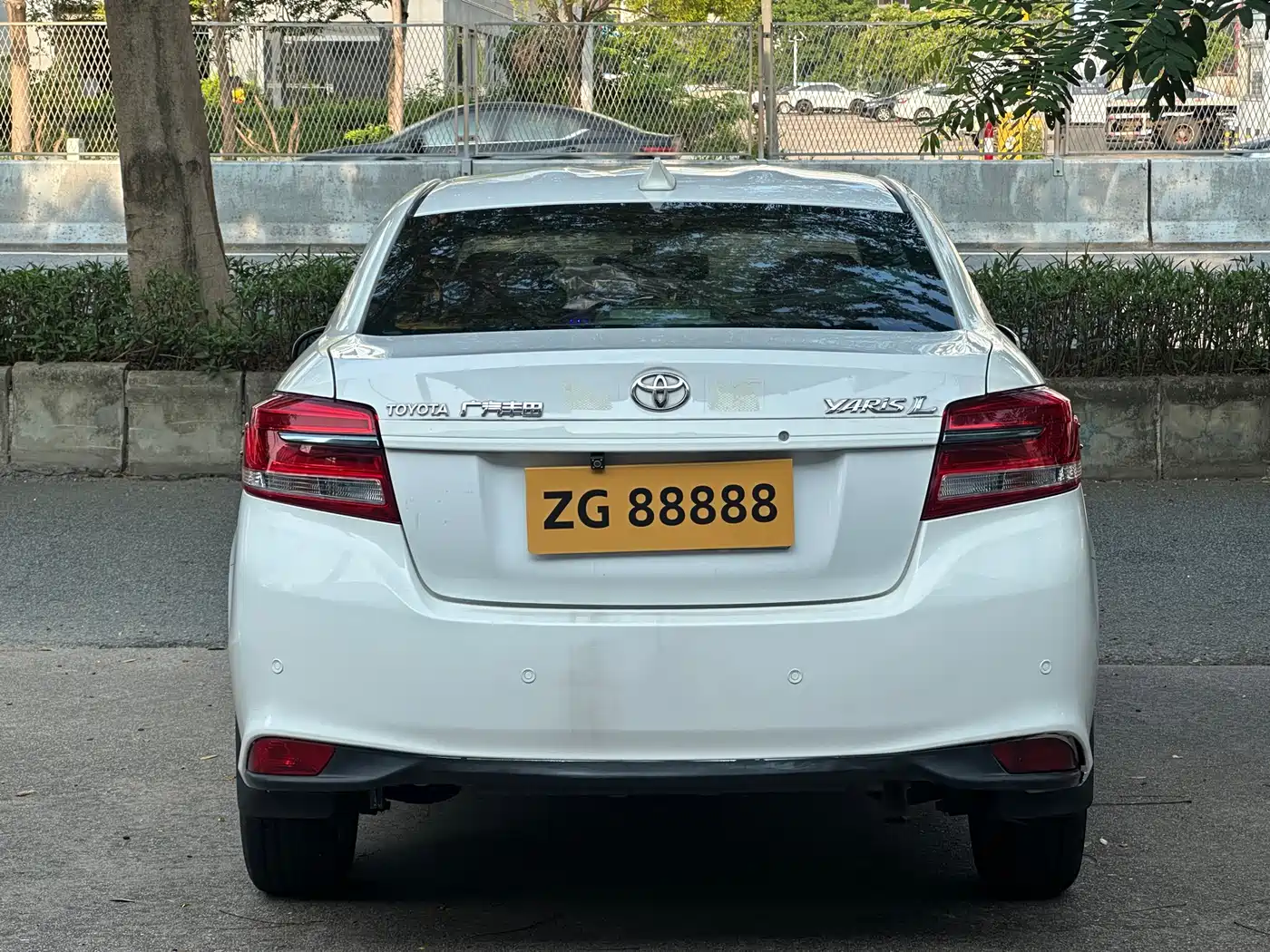 Toyota YARiS L Zhi Xiang 2017 1.5G CVT Dynamic Sunroof Edition фото 5