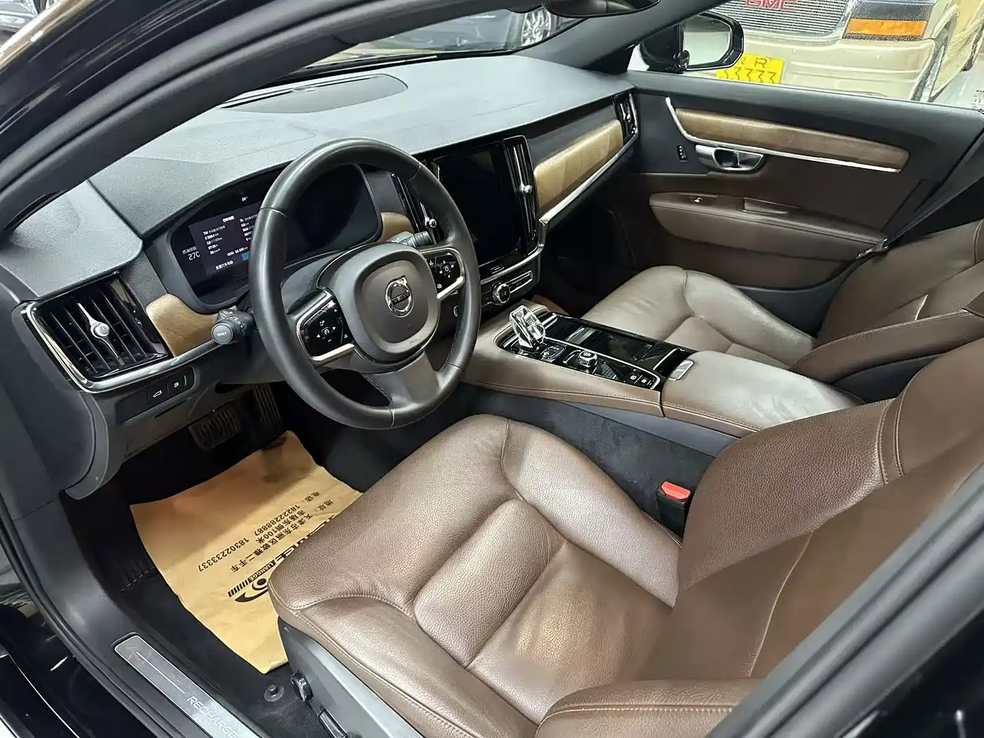 Volvo S90 Plug-in Hybrid 2024 2024 PHEV AWD Long Range Momentum Luxury Edition