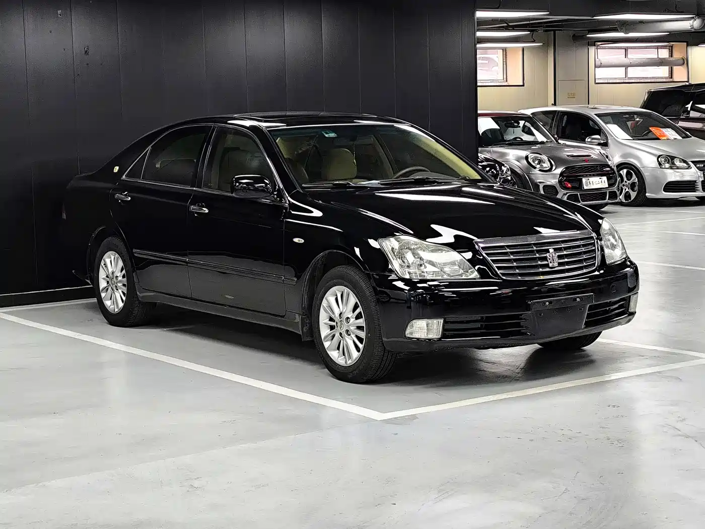 Toyota Crown 2009 2.5L Royal Special Enhanced Edition фото 3