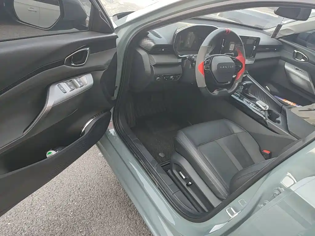 Baojun Valli 2021 2021 1.5T Nagqu Starry Sky CVT Flagship Model