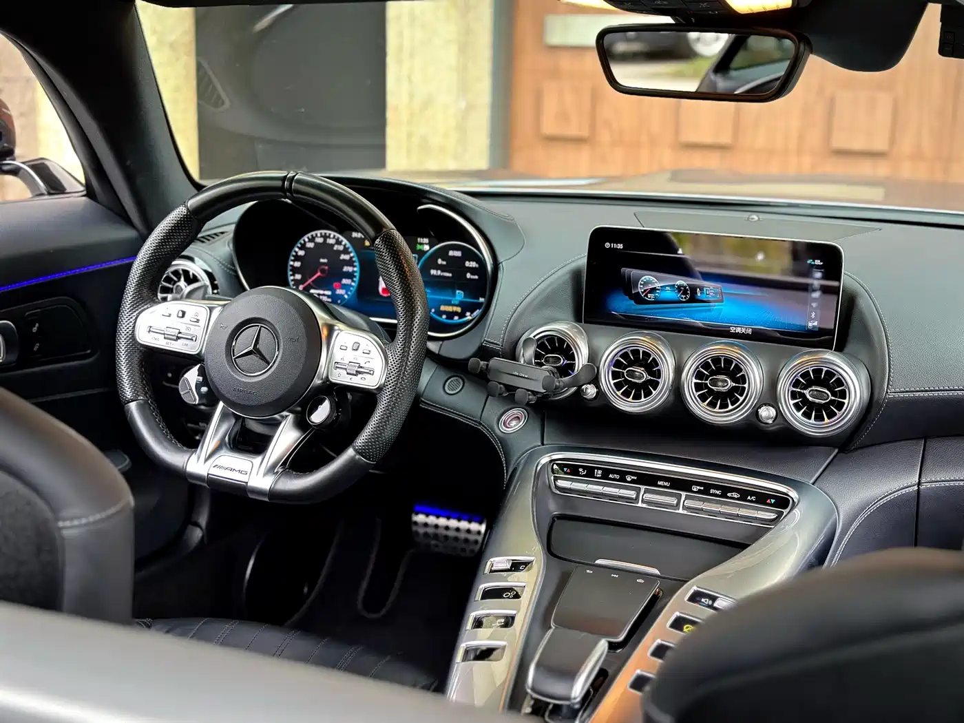 MERCEDES-BENZ AMG GT