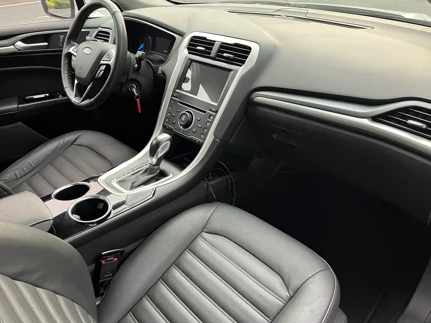 FORD MONDEO